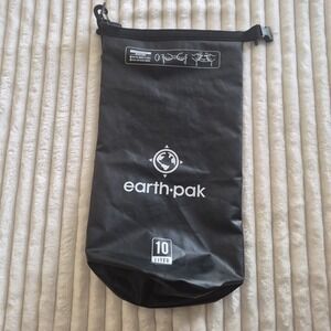 Earth Pak 10L Waterproof Dry Bag Black Roll Top Floating Gear Bag with Strap